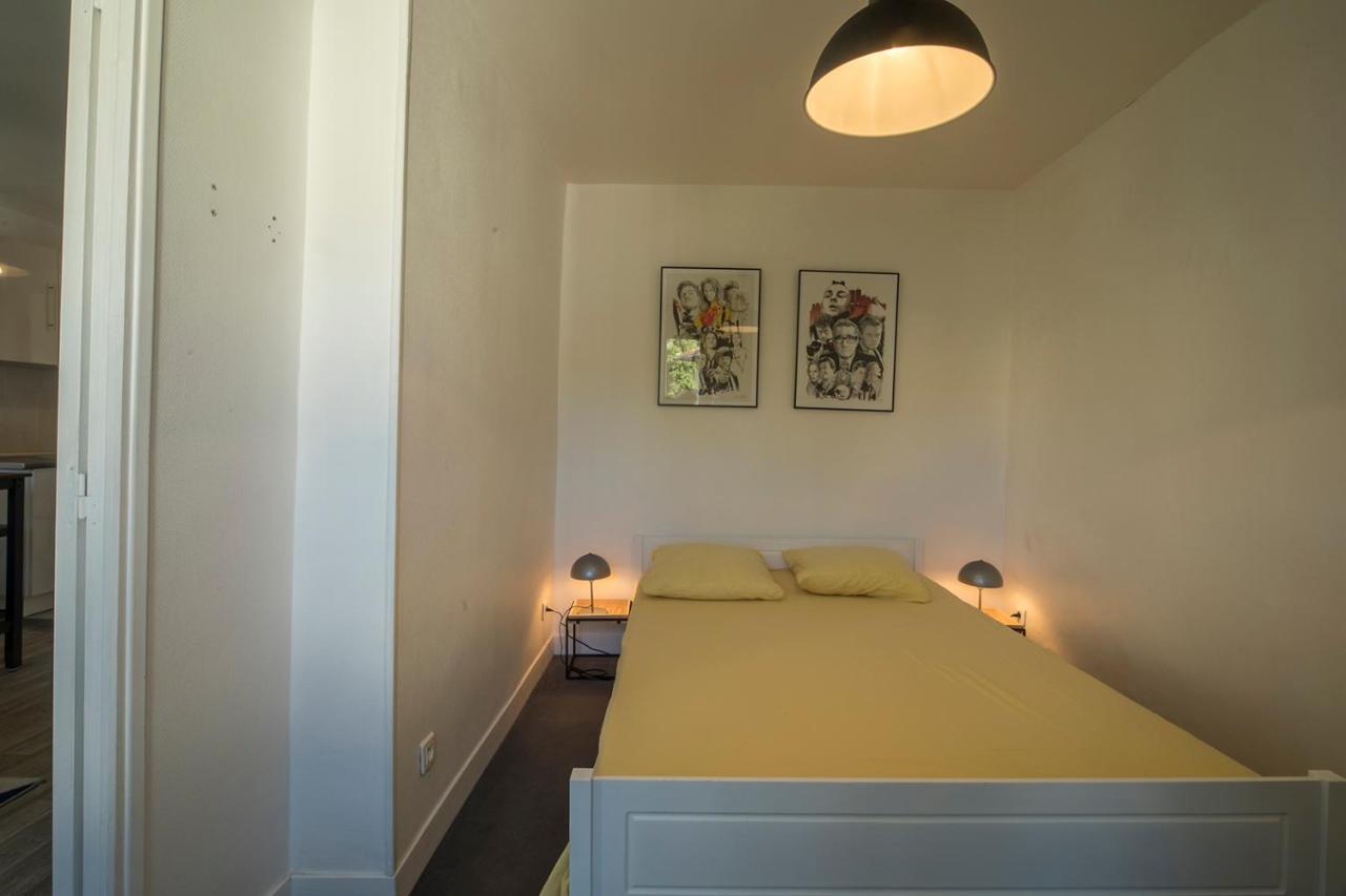Le Cinema - - Proche Sanctuaire * Lourdes
